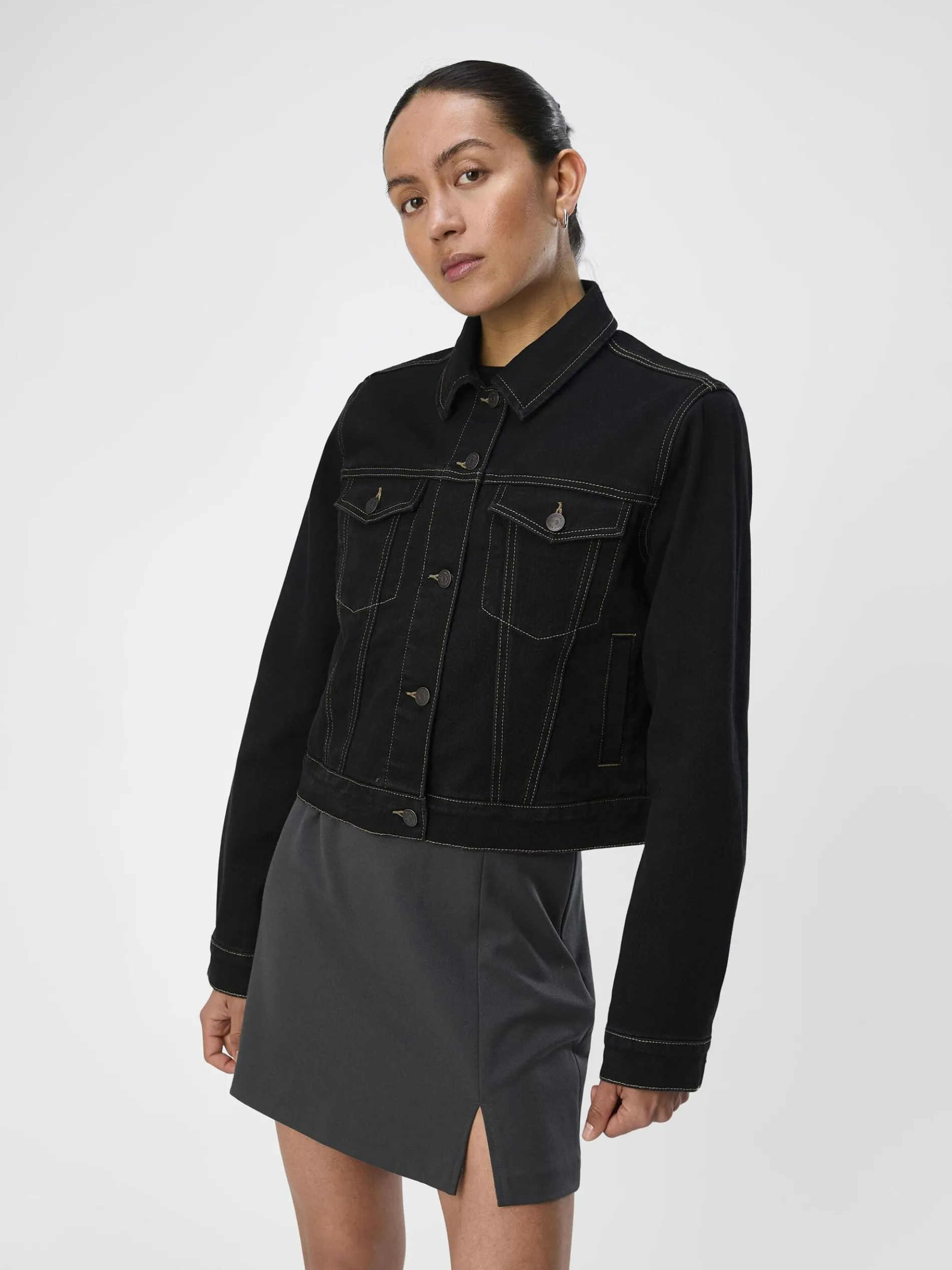 CROPPED FIT SPIJKERJAS