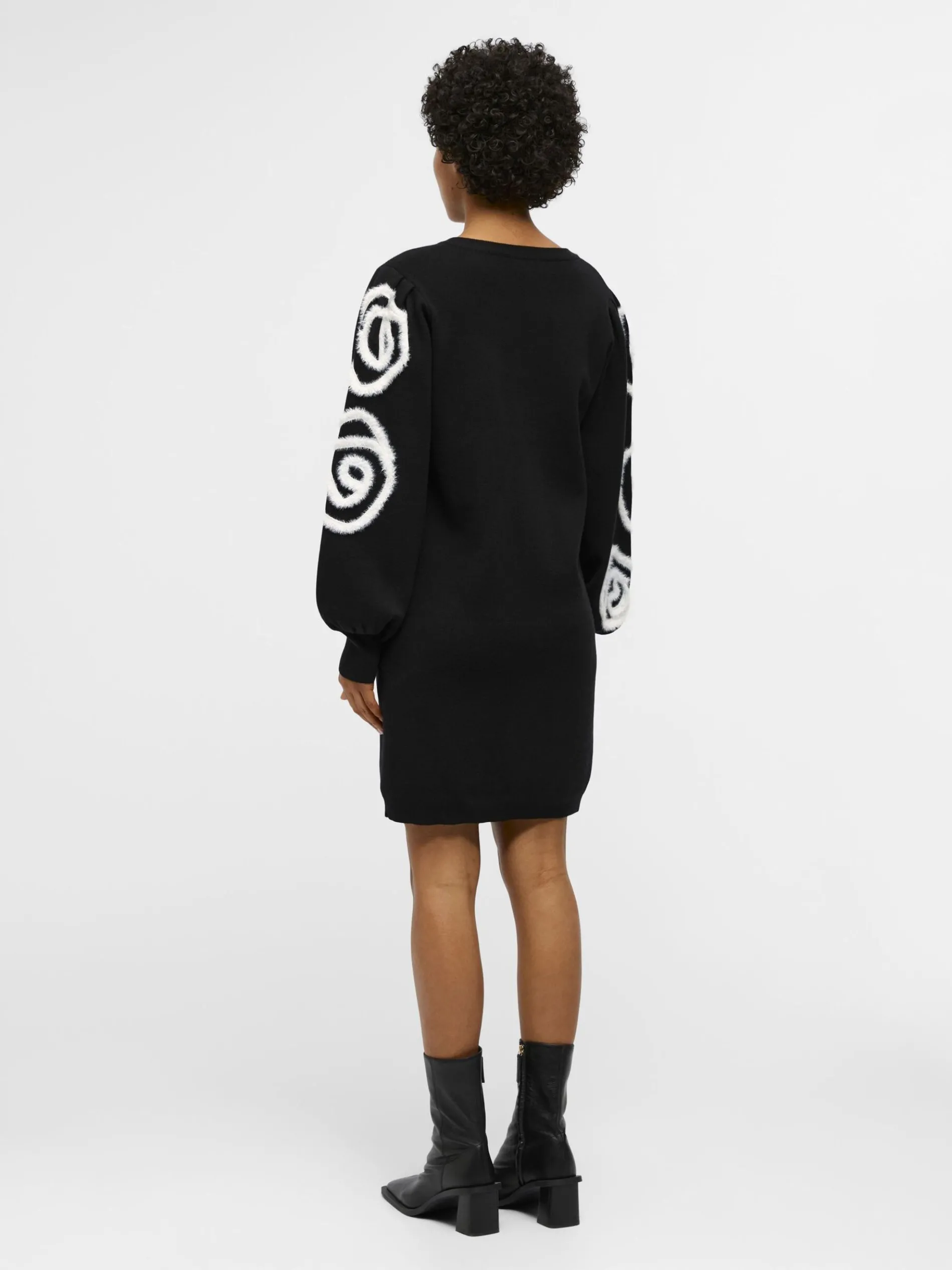 GEBORDUURD GEBREIDE JURK