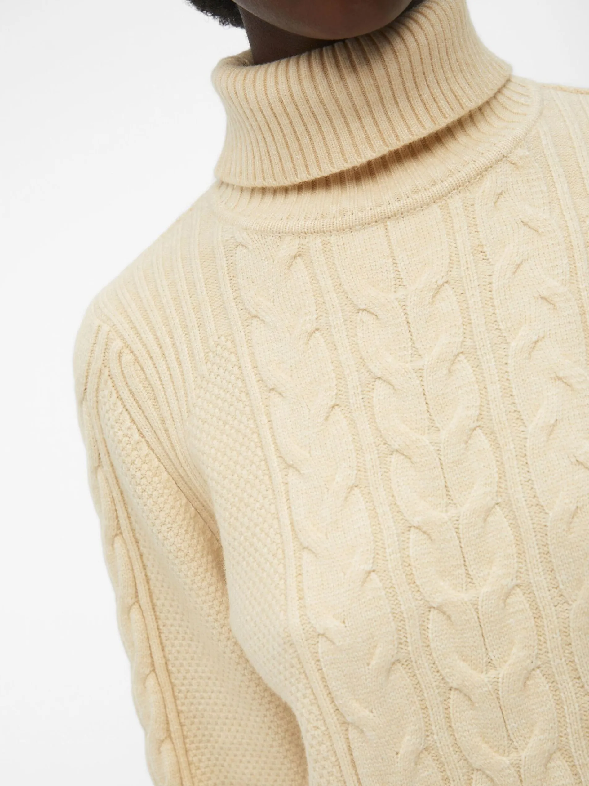 GEBREIDE KABELS SWEATER