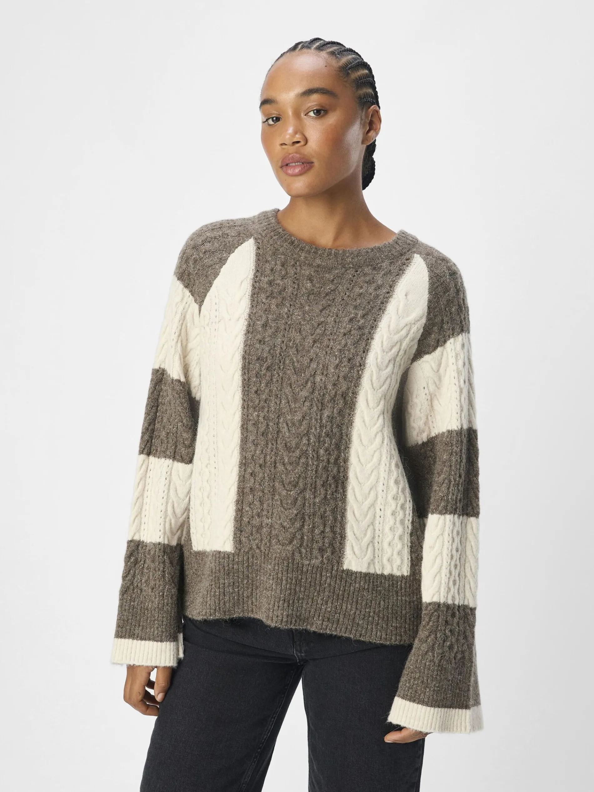 GEBREIDE KABELS SWEATER