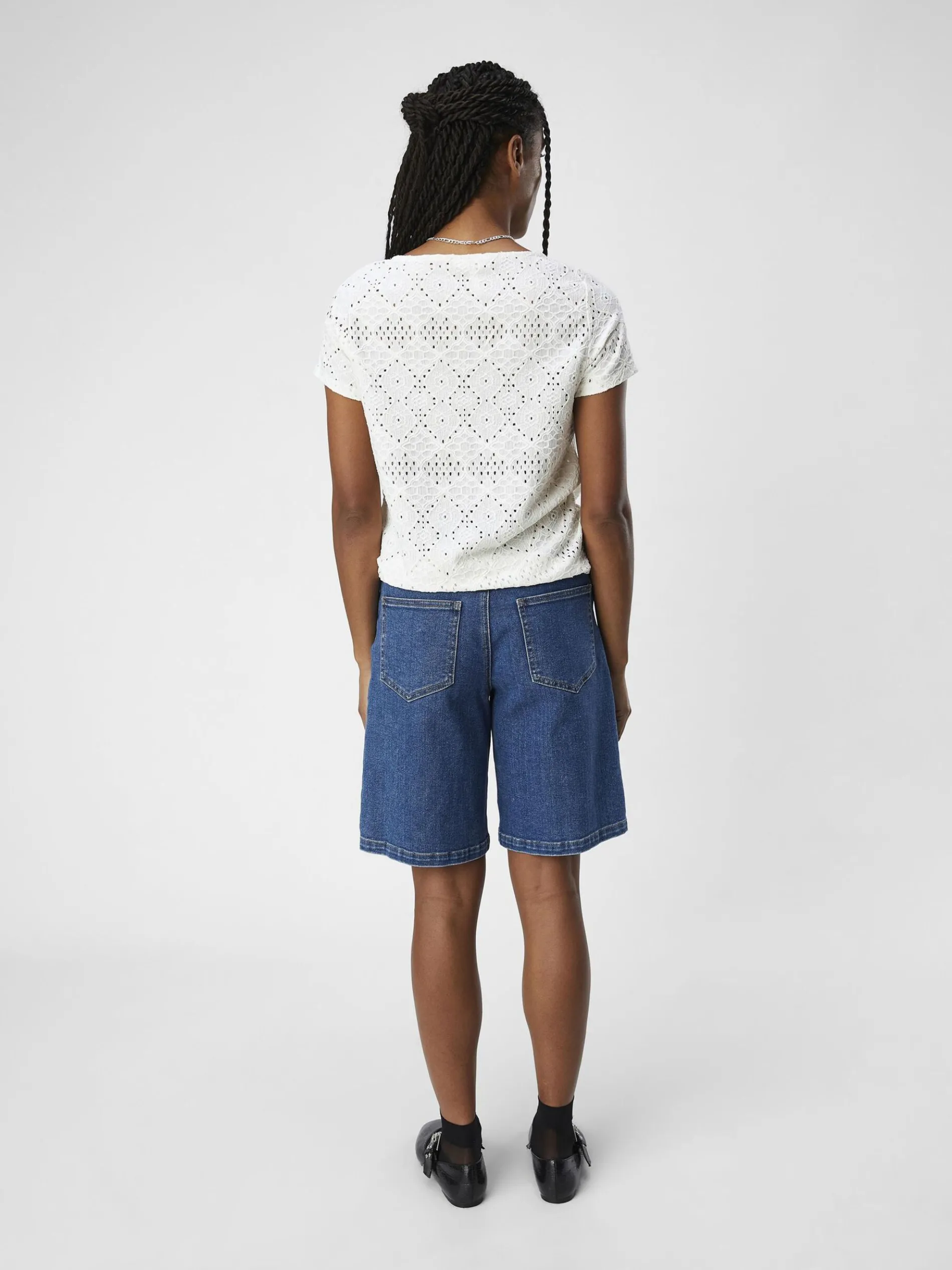 GEDETAILLEERD BLOUSE MET V-HALS