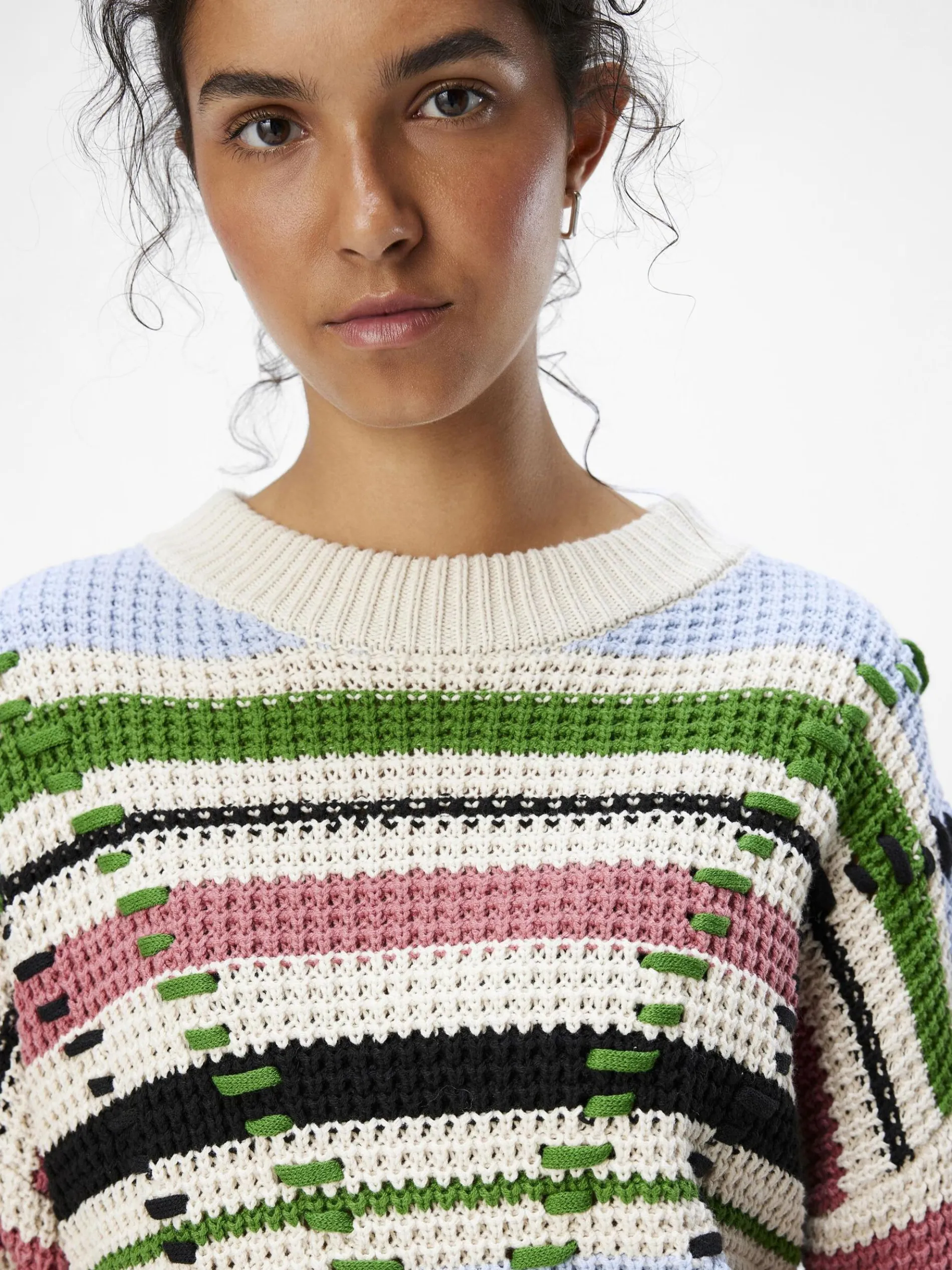 GEDETAILLEERD GEBREIDE TRUI