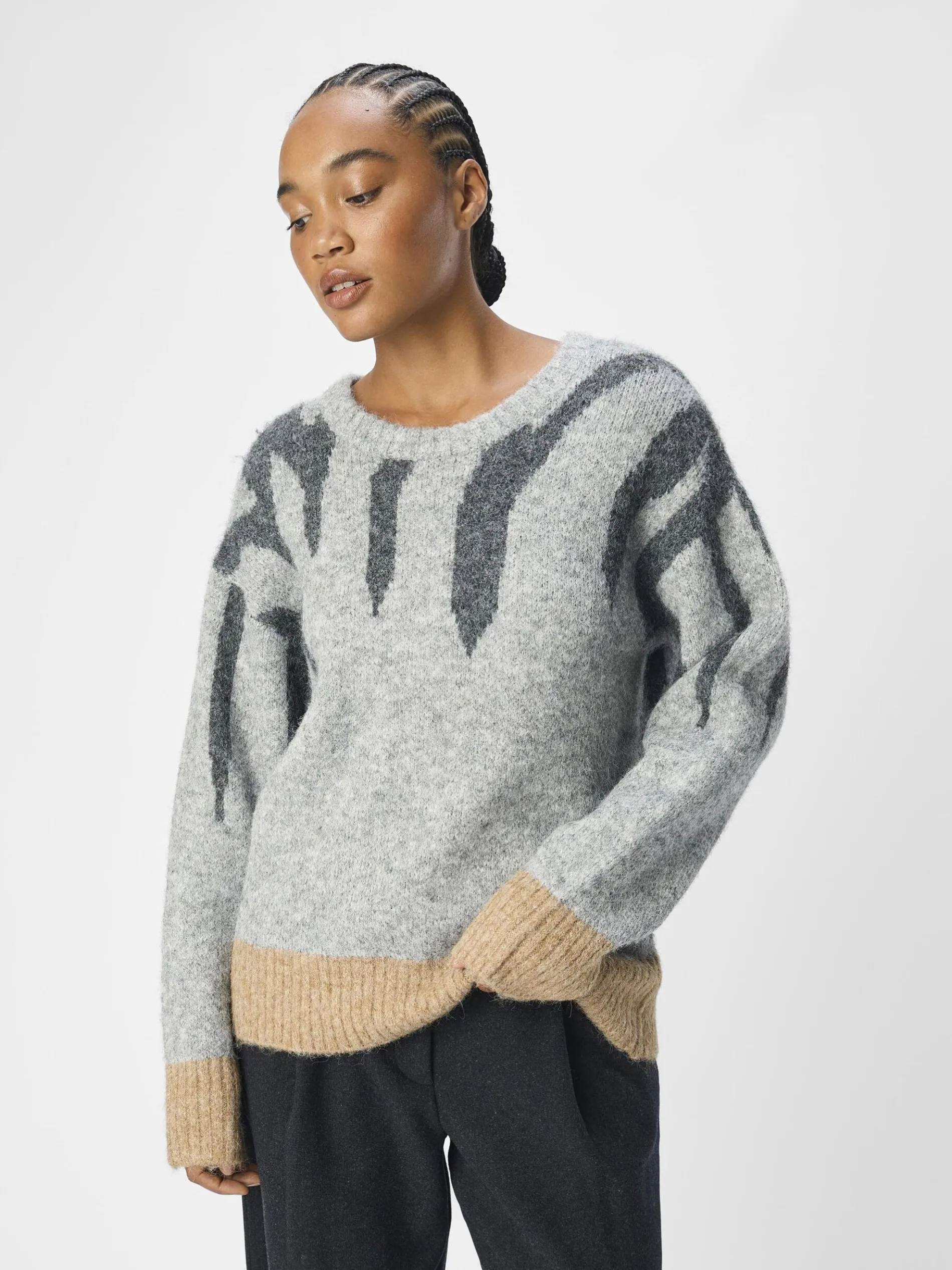 GEDETAILLEERD GEBREIDE TRUI