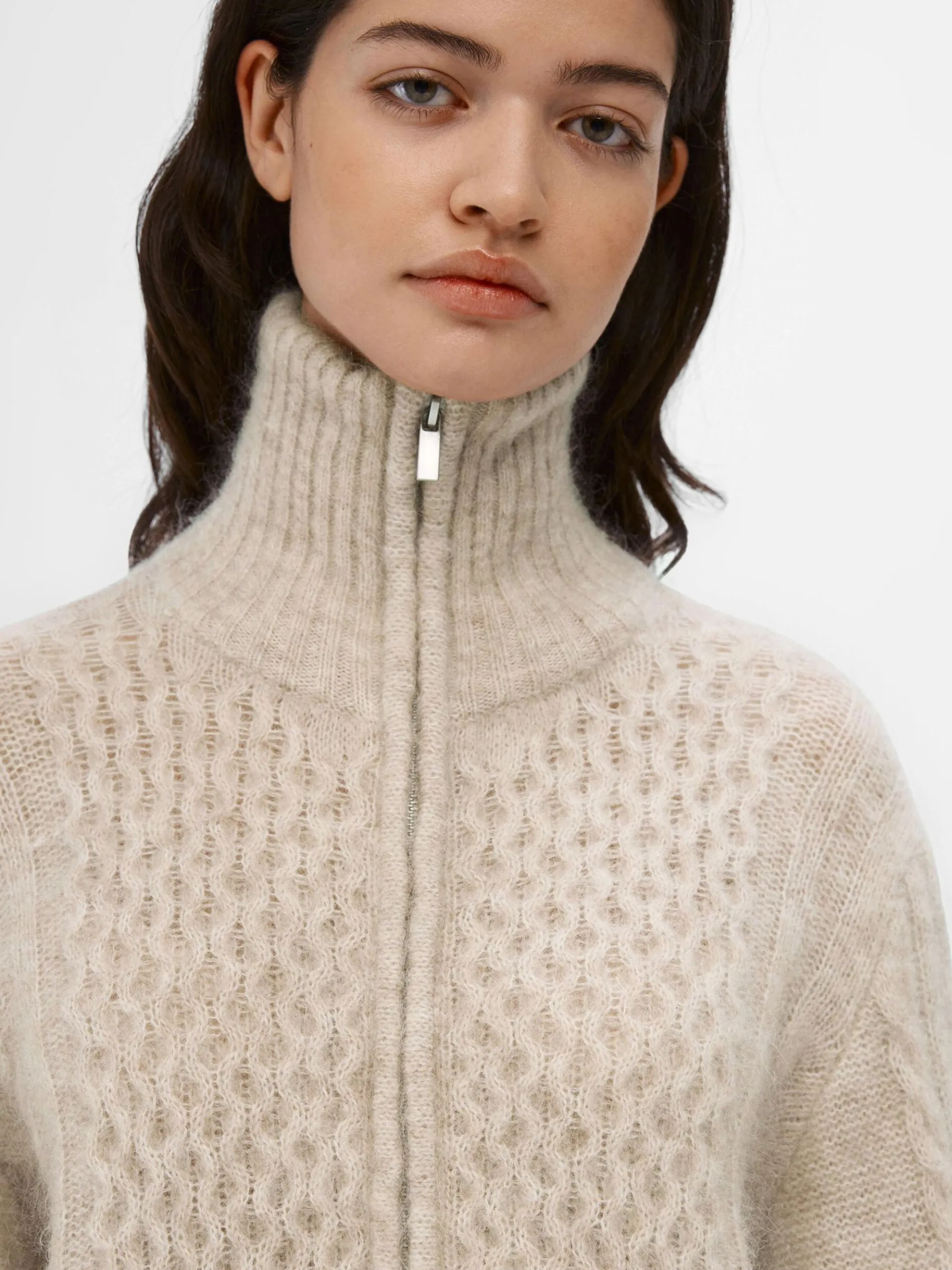 HOGE HALS GEBREID VEST