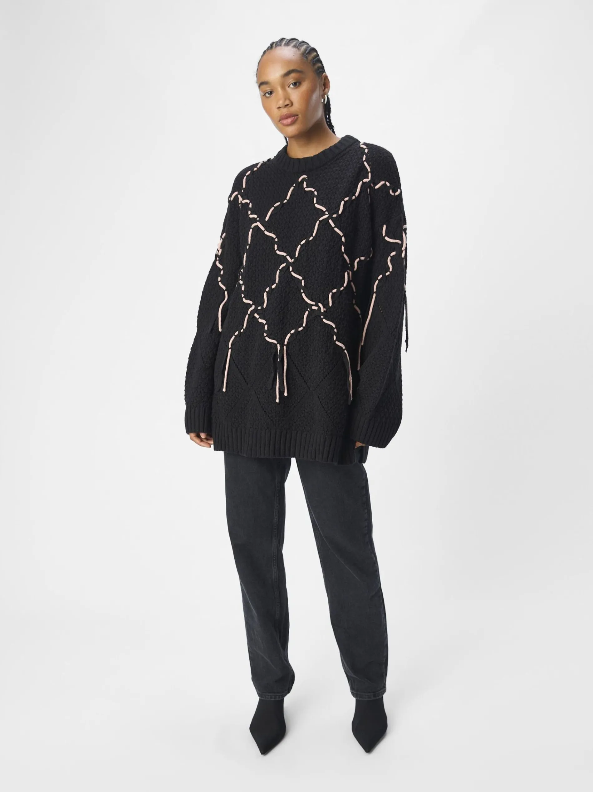 LANG MODEL GEBREIDE TRUI