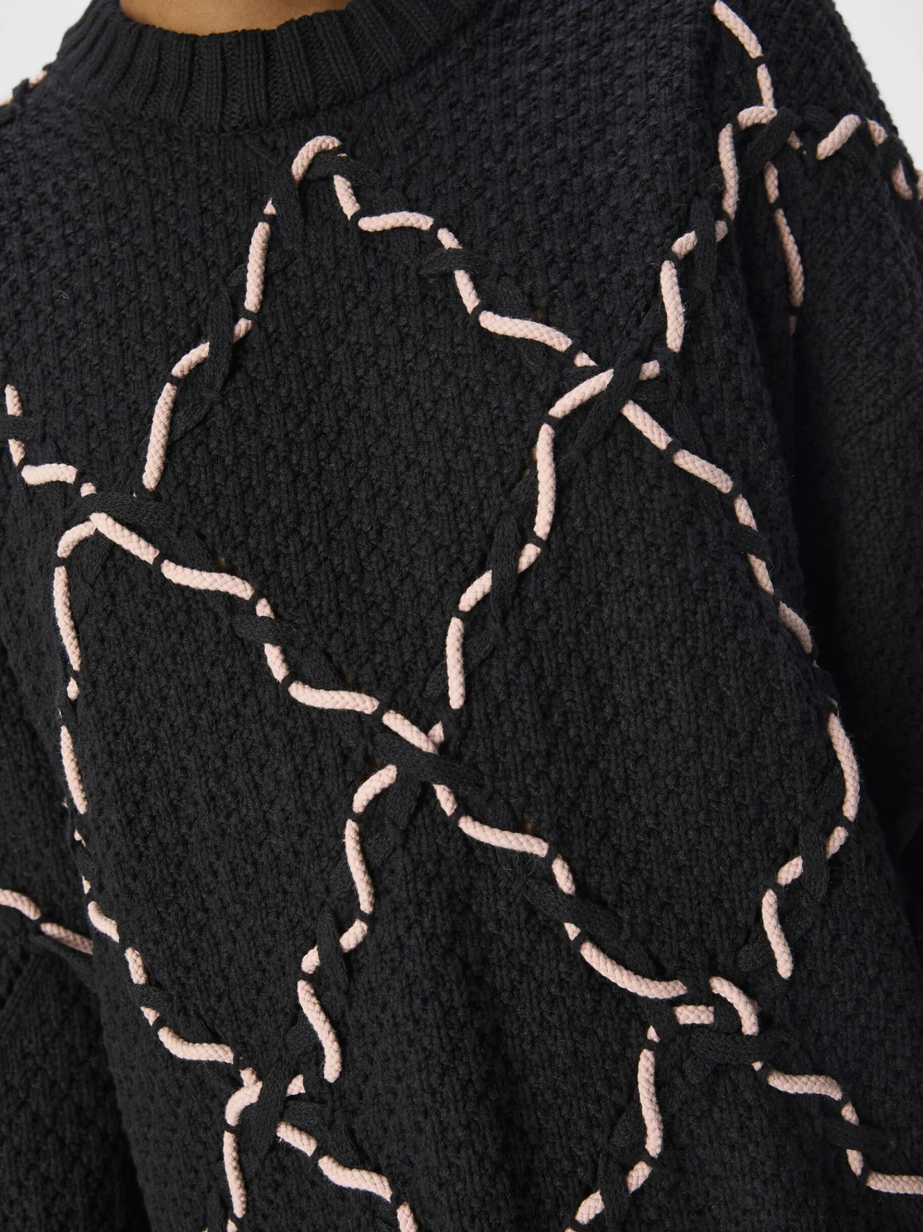 LANG MODEL GEBREIDE TRUI