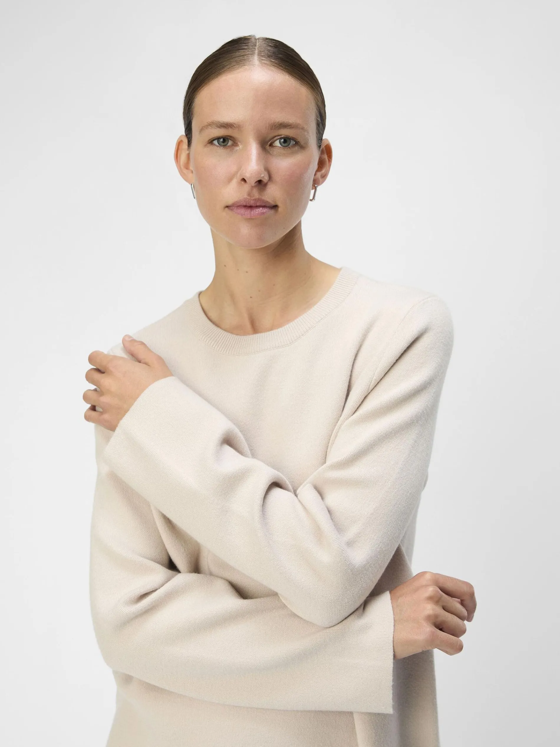 LANGE MOUWEN GEBREIDE TRUI