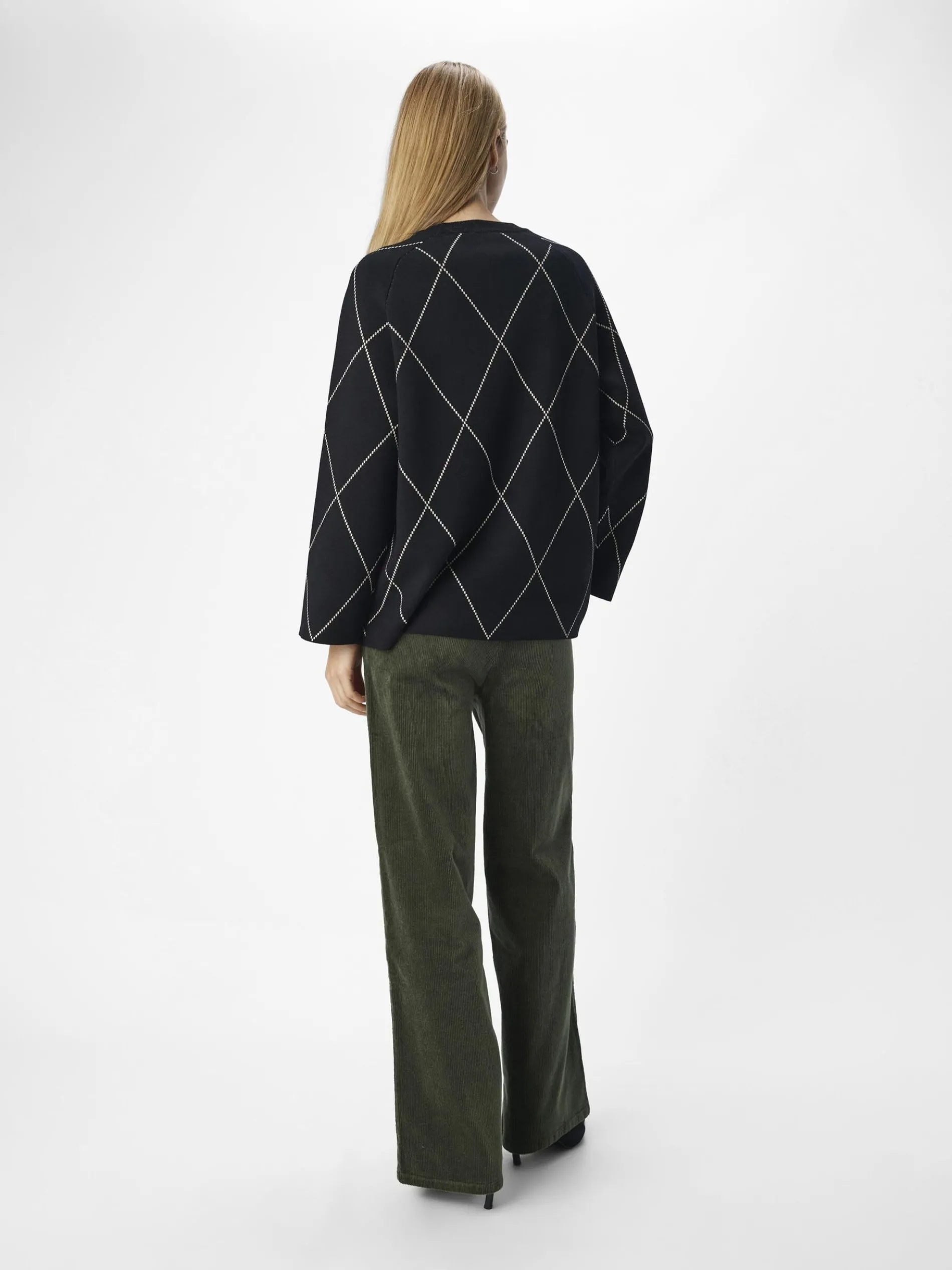 OBJESTER GEBREIDE TRUI