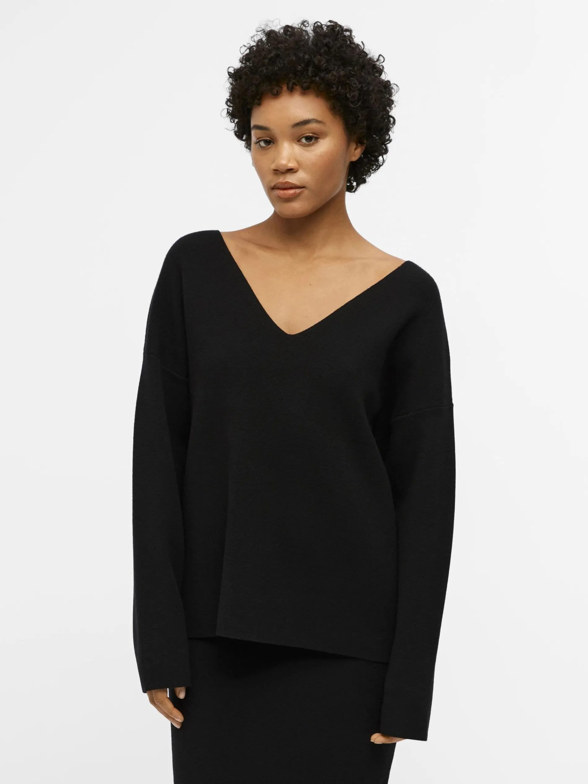 V-HALS GEBREIDE TRUI