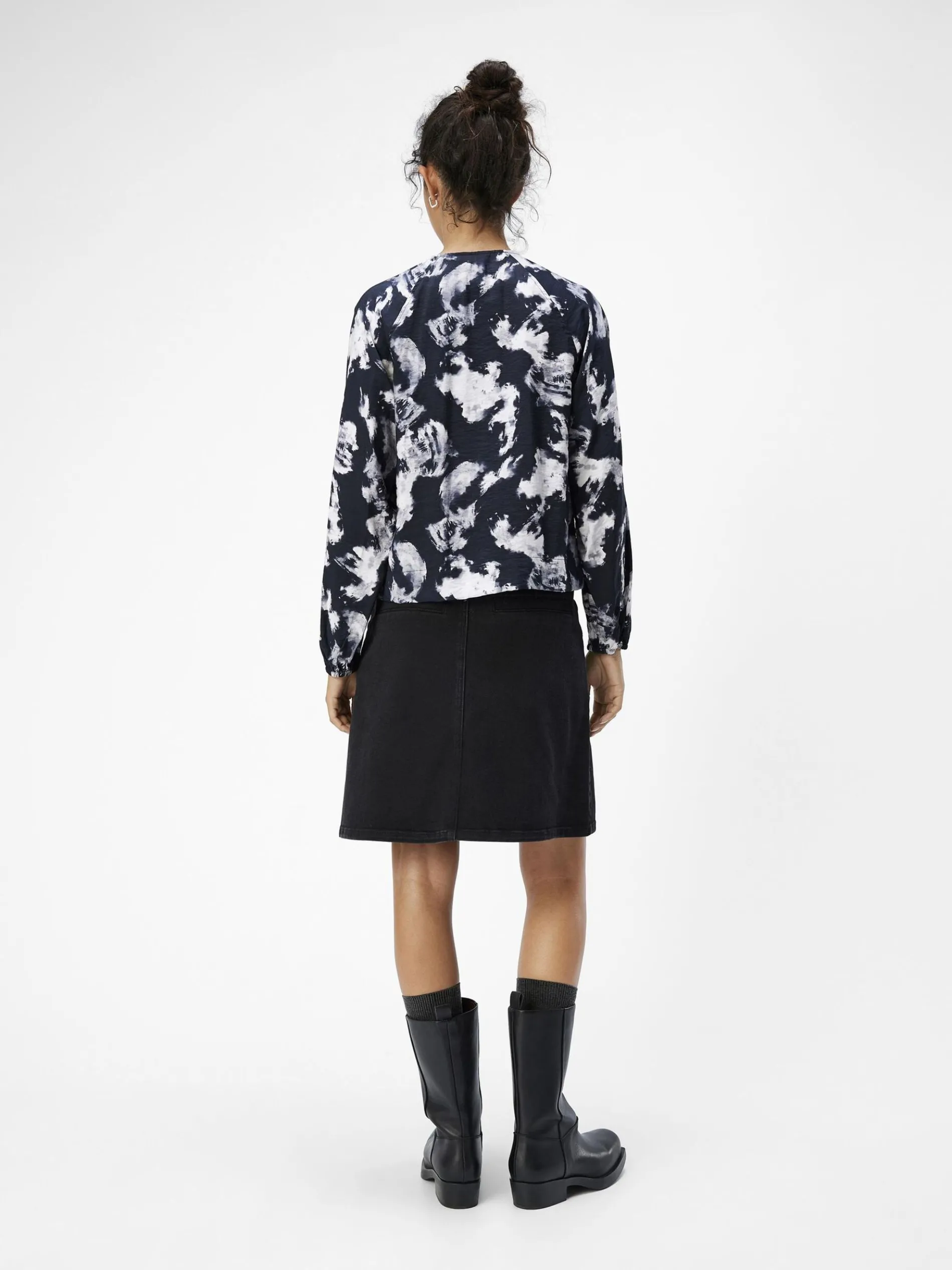 VOORKANT MET STRIKSLUITING TOP